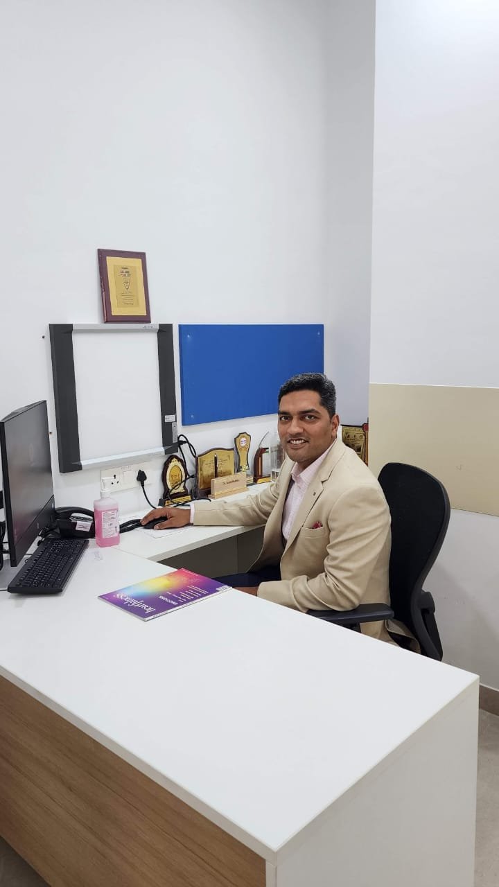 Dr. Arpit Sethiya, an experienced Plastic Surgeon in Indore, providing patient-focused reconstructive and aesthetic care.